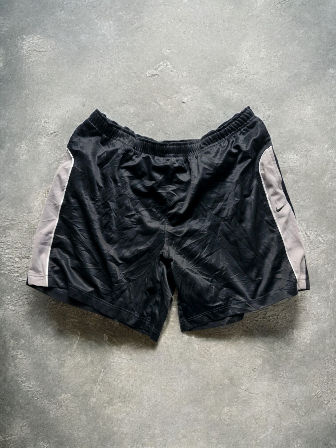 Nike Vintage Early 2000's Black & Grey Basketball Shorts