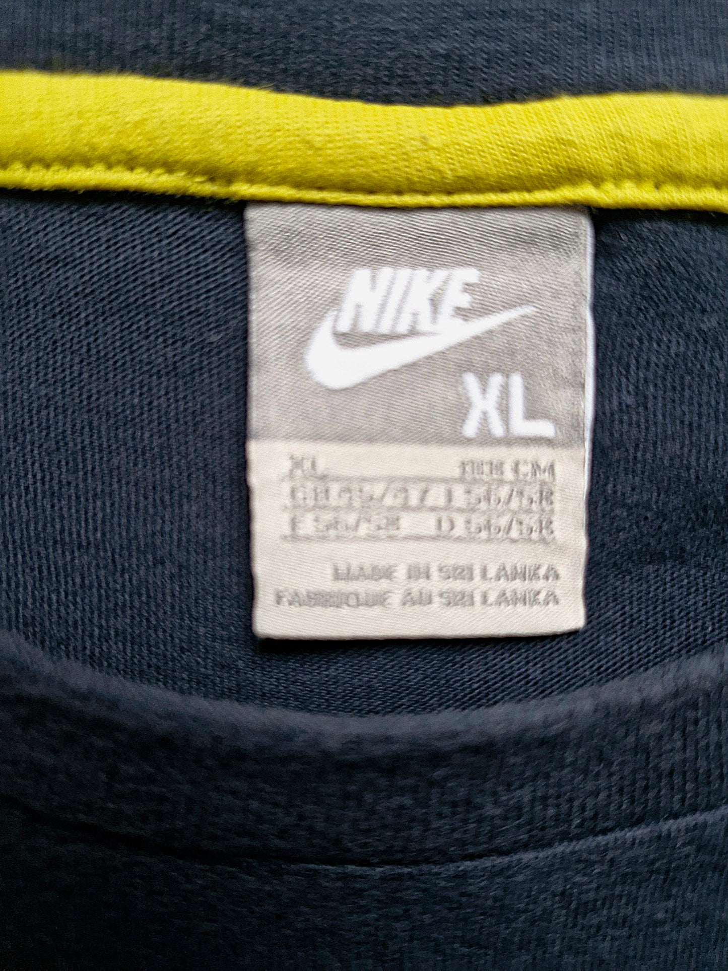 Nike Vintage Early 2000's T90 Navy & Yellow Centre Swoosh Tee