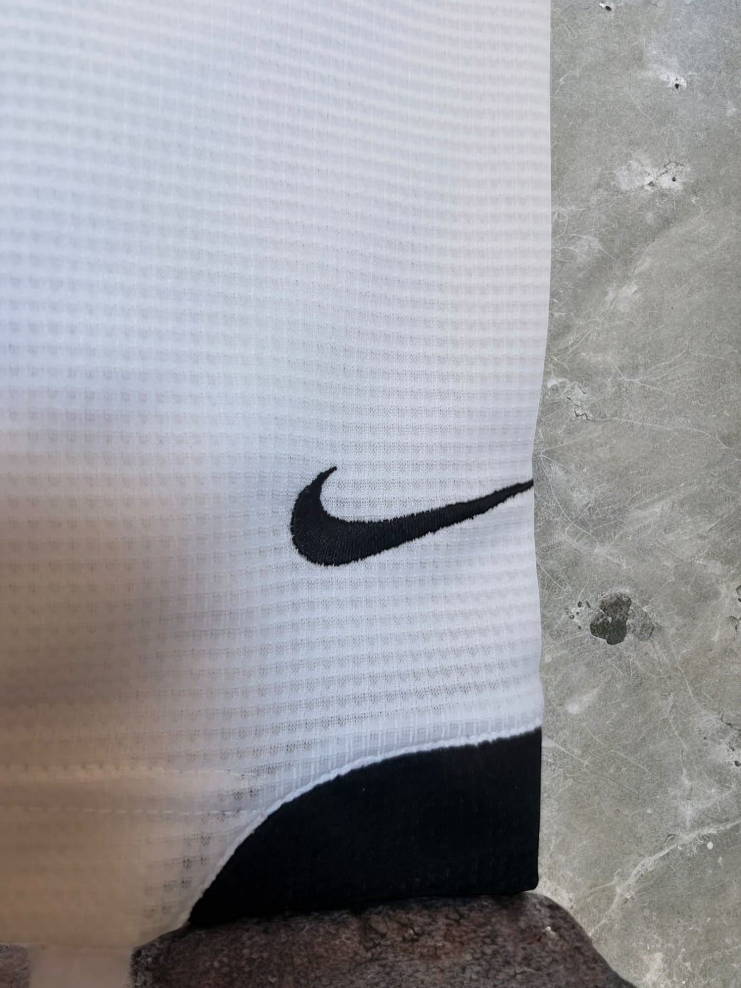 Vintage Early 2000s Nike Sphere Dry Black & White T90 Panelled Tee