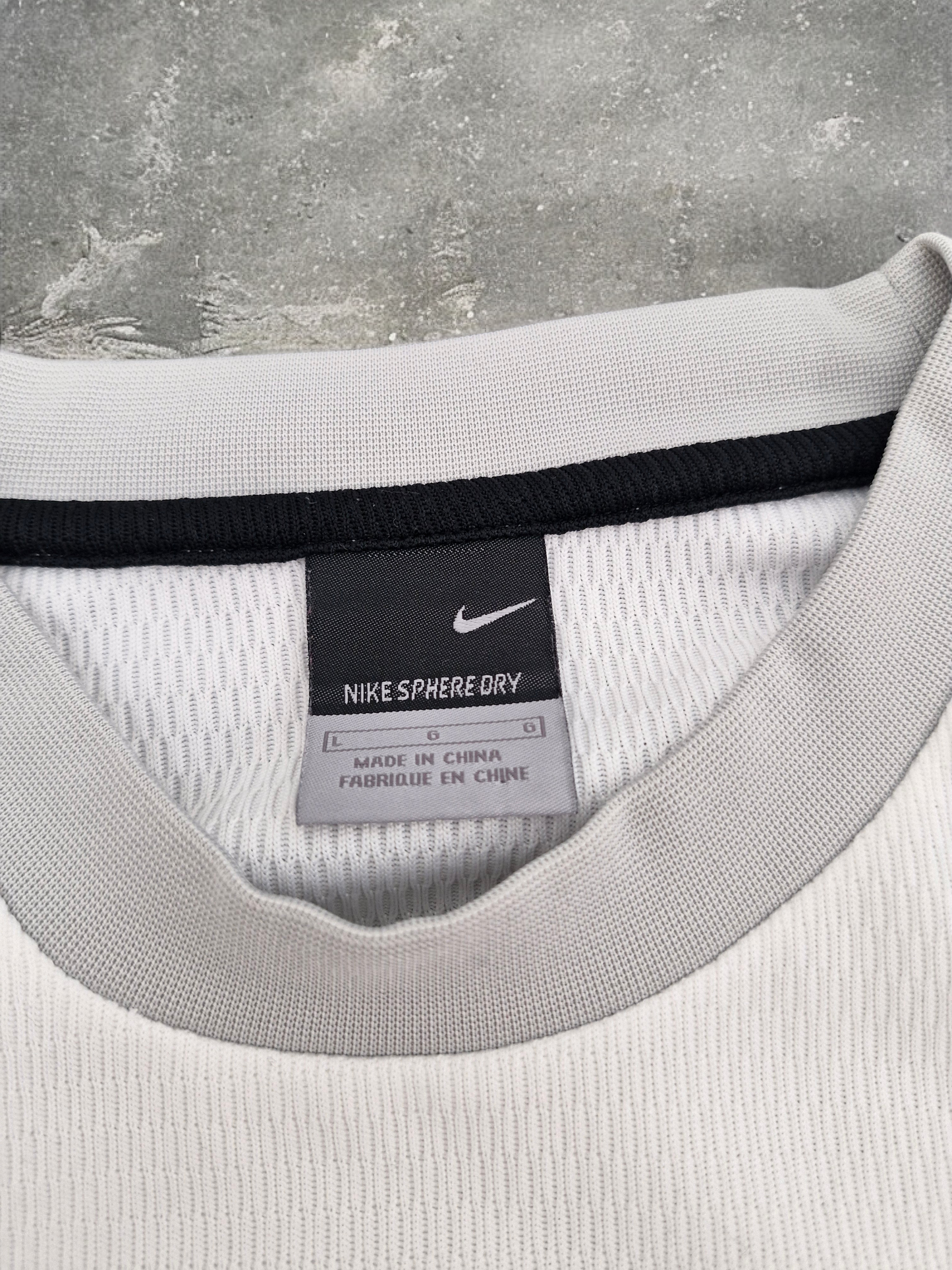 Nike Sphere Dry White & Grey Panelled Tee