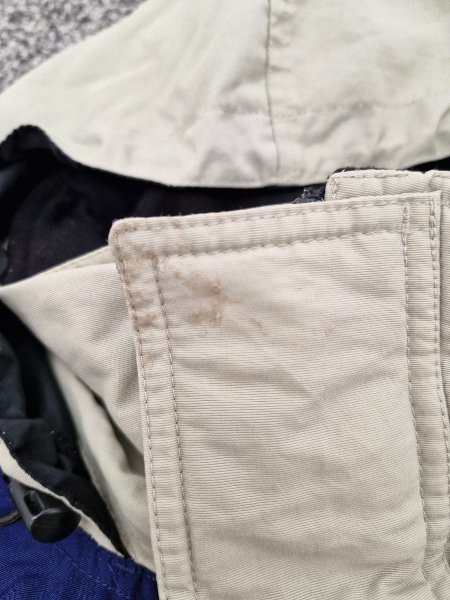 Helly Hansen Vintage Cream & Blue Panelled Technical Ski Jacket