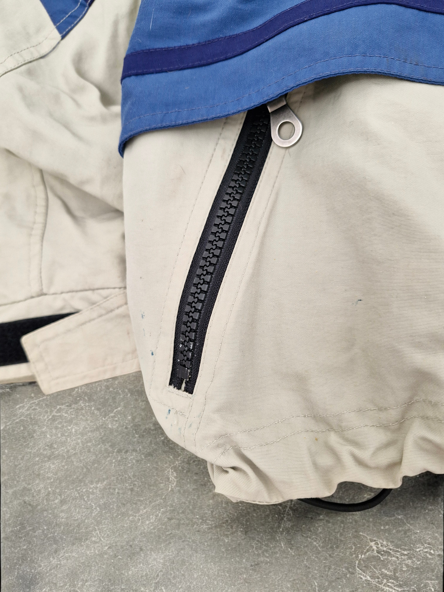 Helly Hansen Vintage Cream & Blue Panelled Technical Ski Jacket