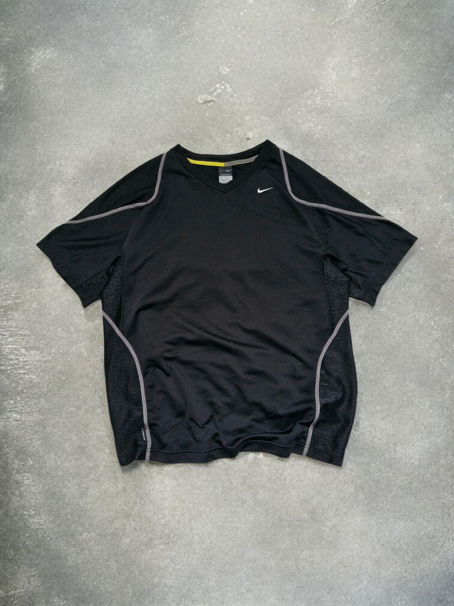 Nike Sphere Dry Black Trim Lined Tee