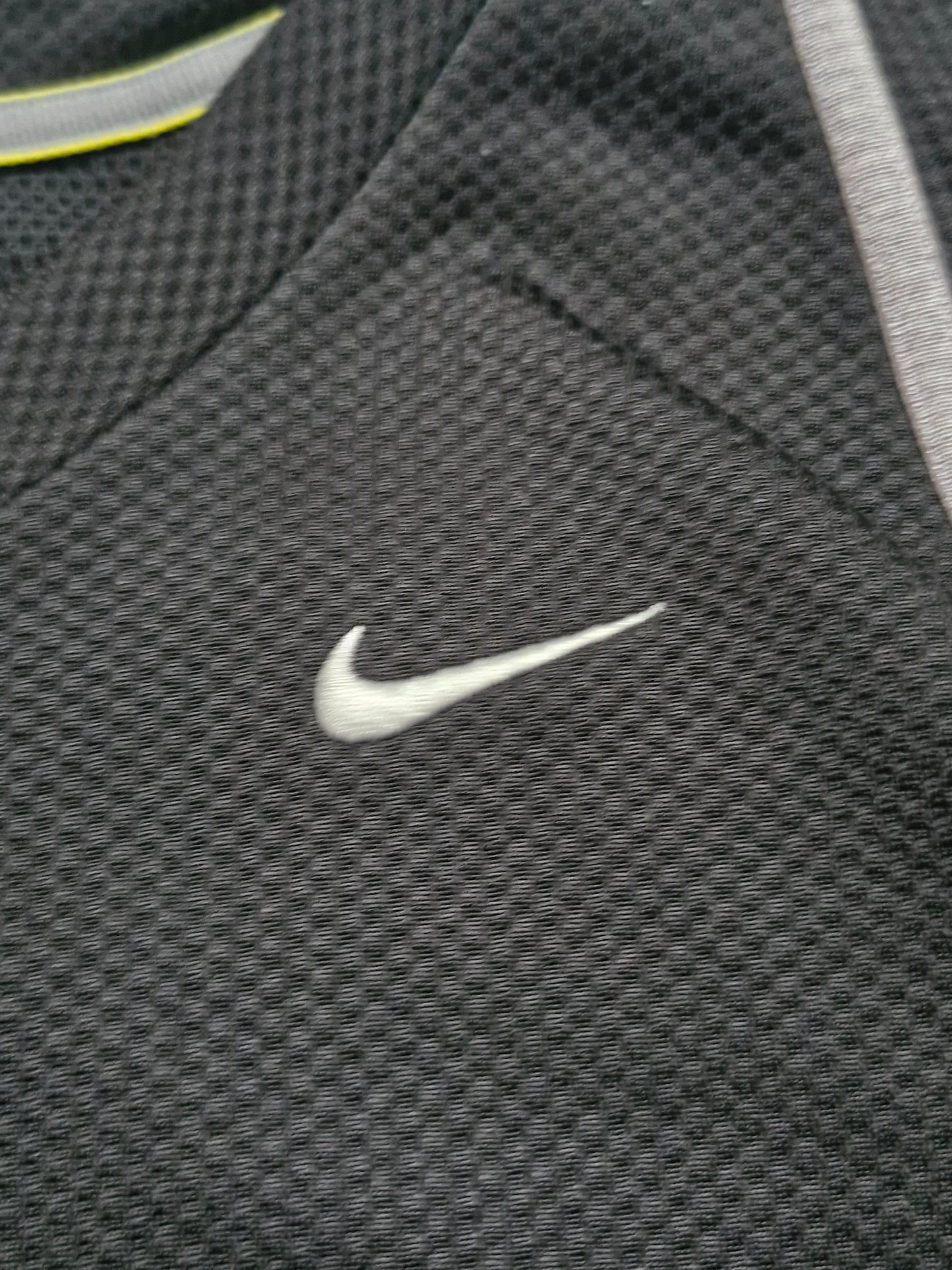 Nike Sphere Dry Black Trim Lined Tee