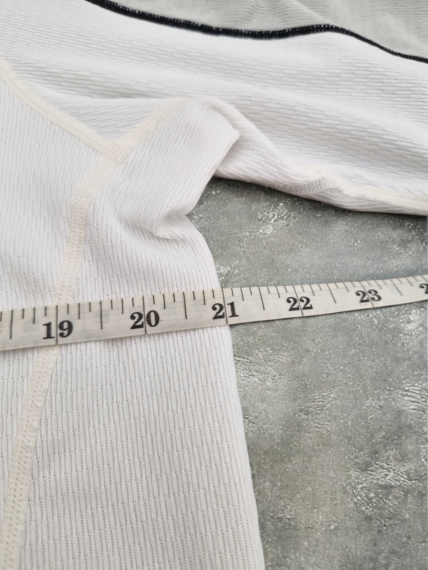 Nike Sphere Dry White & Grey Panelled Tee